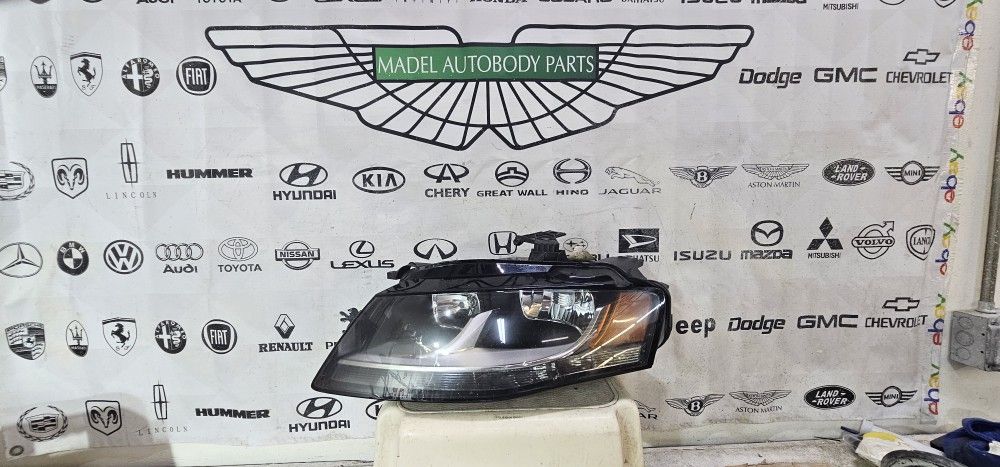 2008-2011 AUDI A4 HALOGEN HEADLIGHT OEM- LEFT DRIVER SIDE