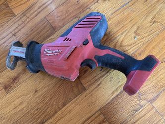 Milwaukee M18 Sawzall