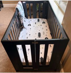 Folding full size crib