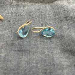 Gorgeous Genuine London Blue Top Has Teardrop Earrings 6 Carats Each Earring In 14 K Yellow Gold