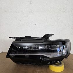 2021 2024 Cadillac Escalade Headlight Left Driver Side OEM 