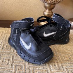 Authentic 2005 Nike Kobe Huarache Childrens Size 6C, Not Travis Scott, Supreme, Off White