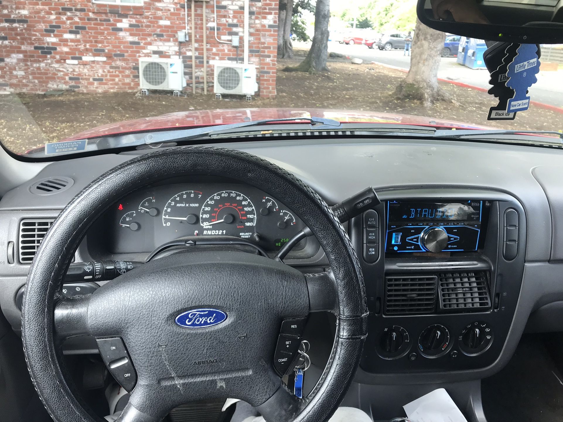 2000 Ford Explorer
