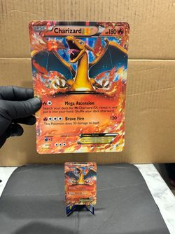 Charizard EX Pokémon Card XY17