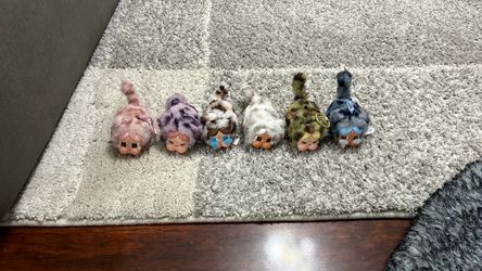 Pop mart cry baby kitty collection.