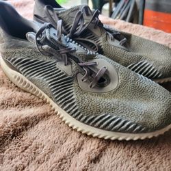 Size 11 Adidas Running Shoes 