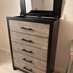 Fusion Black & Gray 5 Drawer Lift-Top Chest