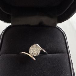 18k White Gold Cluster Diamond Ring 0.12 Carat Total