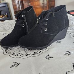 Boot Shoes Size 7.5 