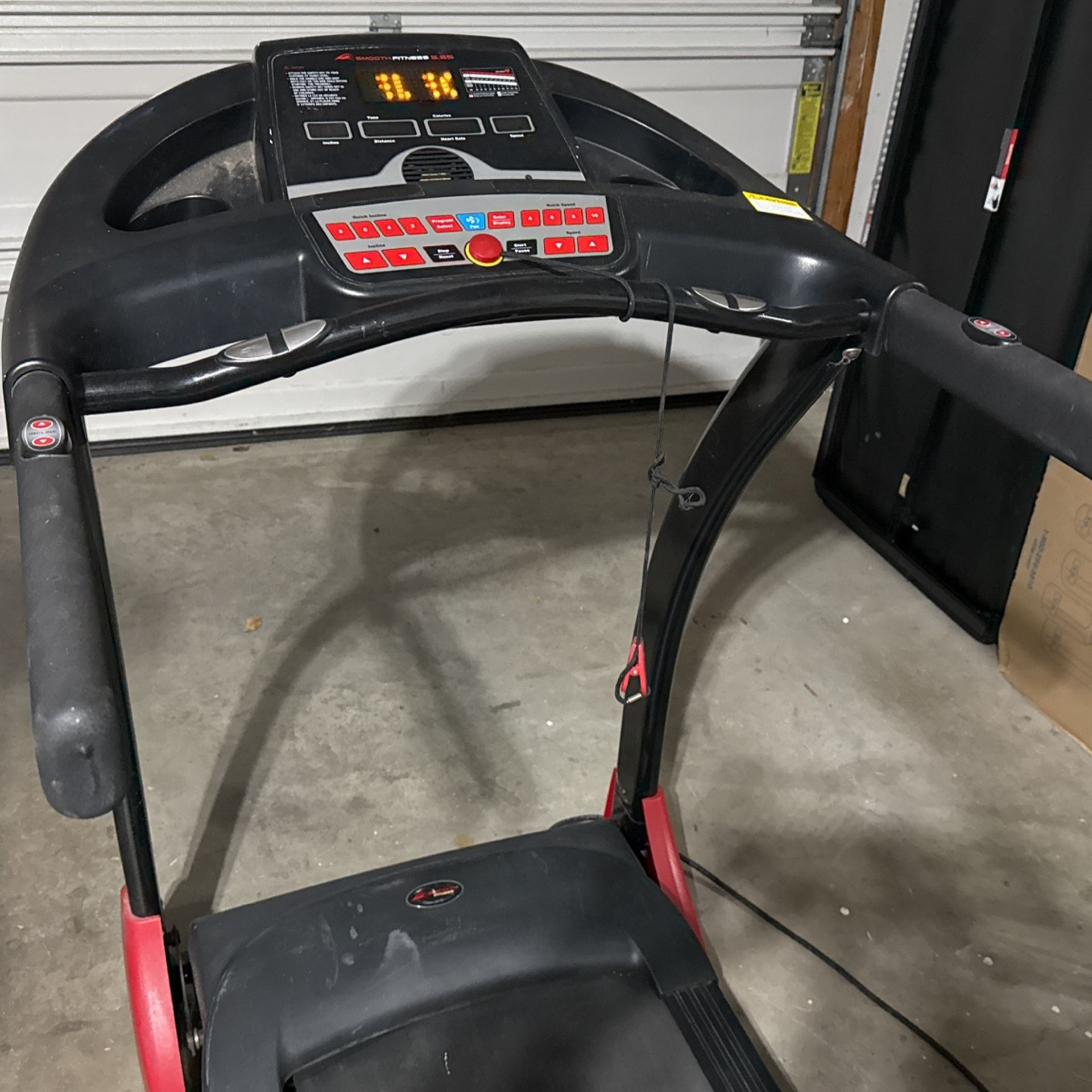 Smooth Fitness Treadmill