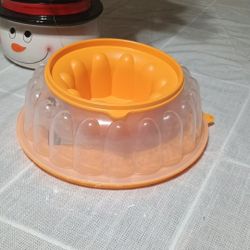 TUPPERWARE 