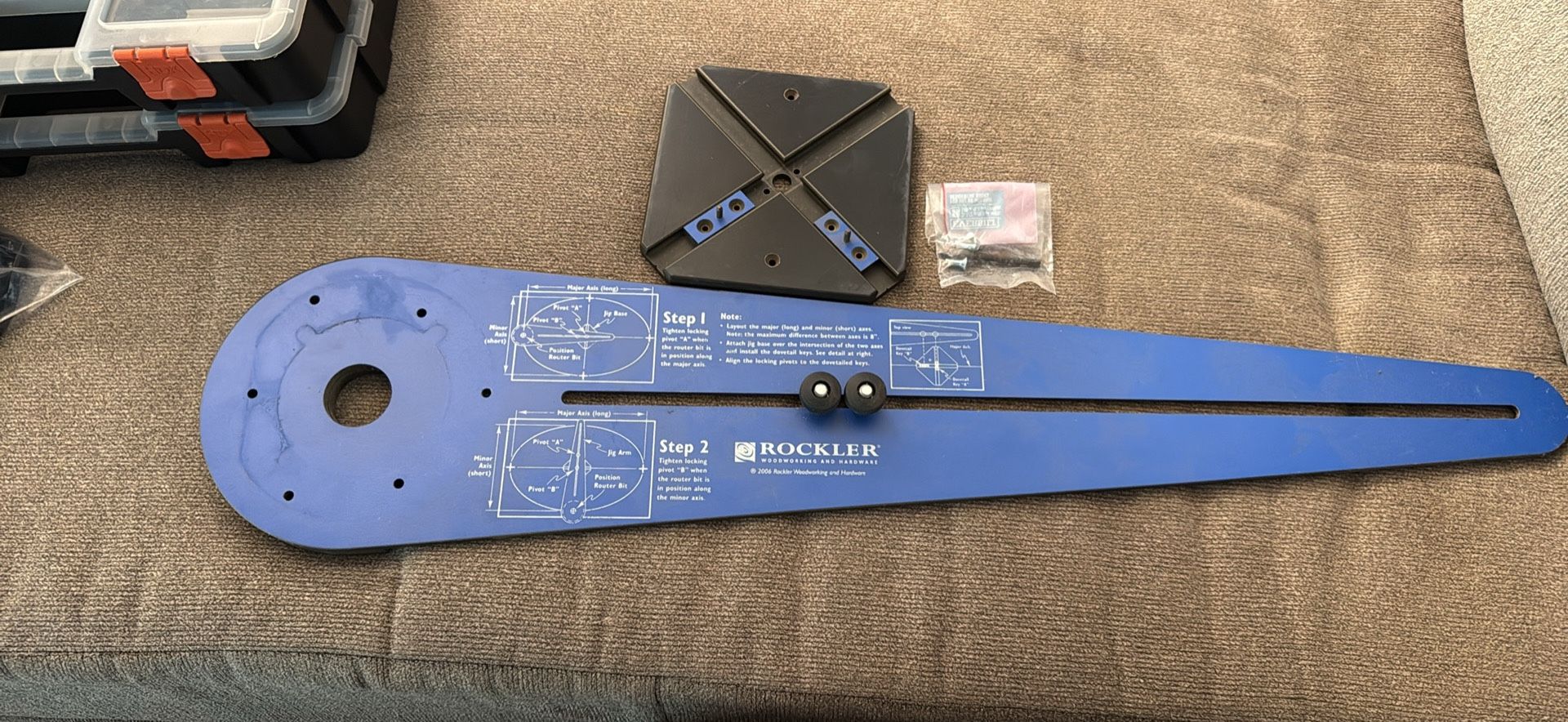 Rockler Ellipse/Circle Cutting Jig for Routers