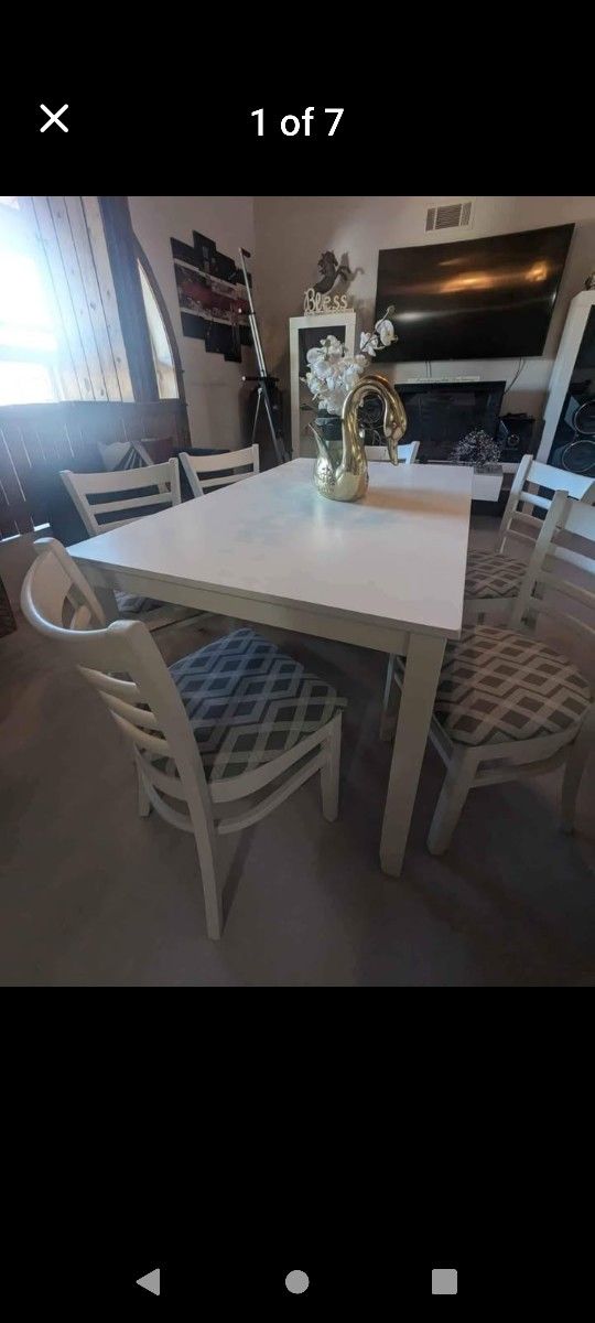 Dining Table And 6 Chairs