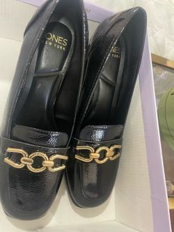 Woman shoes size  6/ 1/2