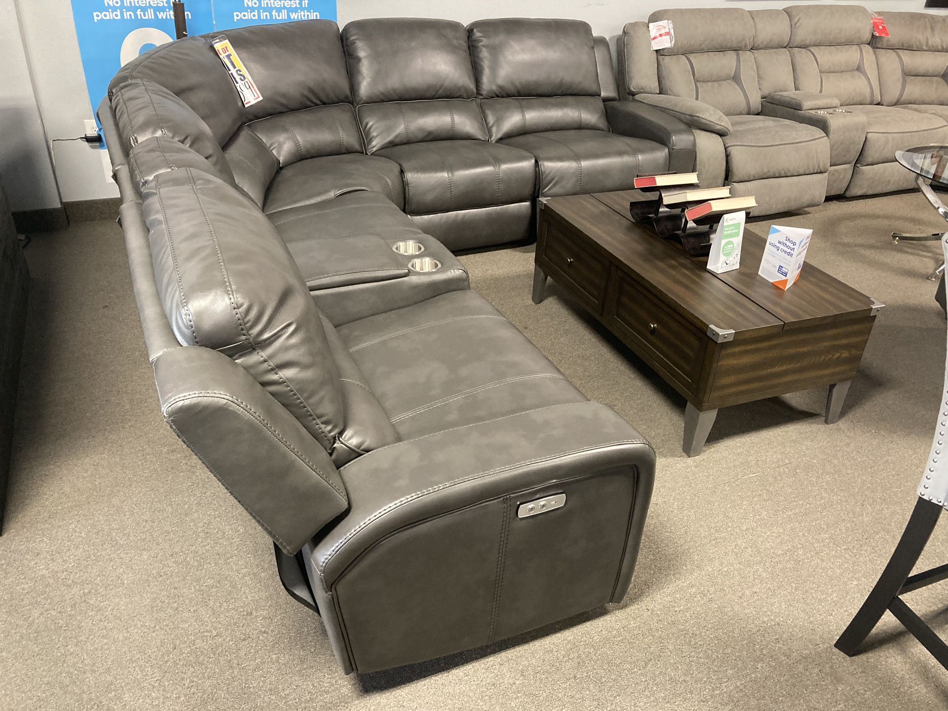 Reclining Sectional. $1999! 🚨💥💙 Easy Financing!