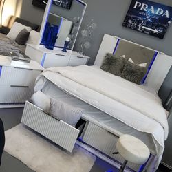 🙋‍♀️ 4pc Queen Led Light Storage Bedroom 👉Furniture Sectionals, Dining Table Sets Avail 