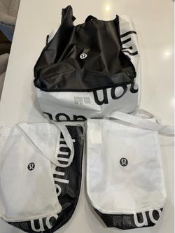 Lululemon Reusable Bags set of 3 one Large and 2 Small