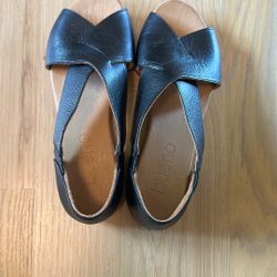 Bueno Size 36 Black Sandals