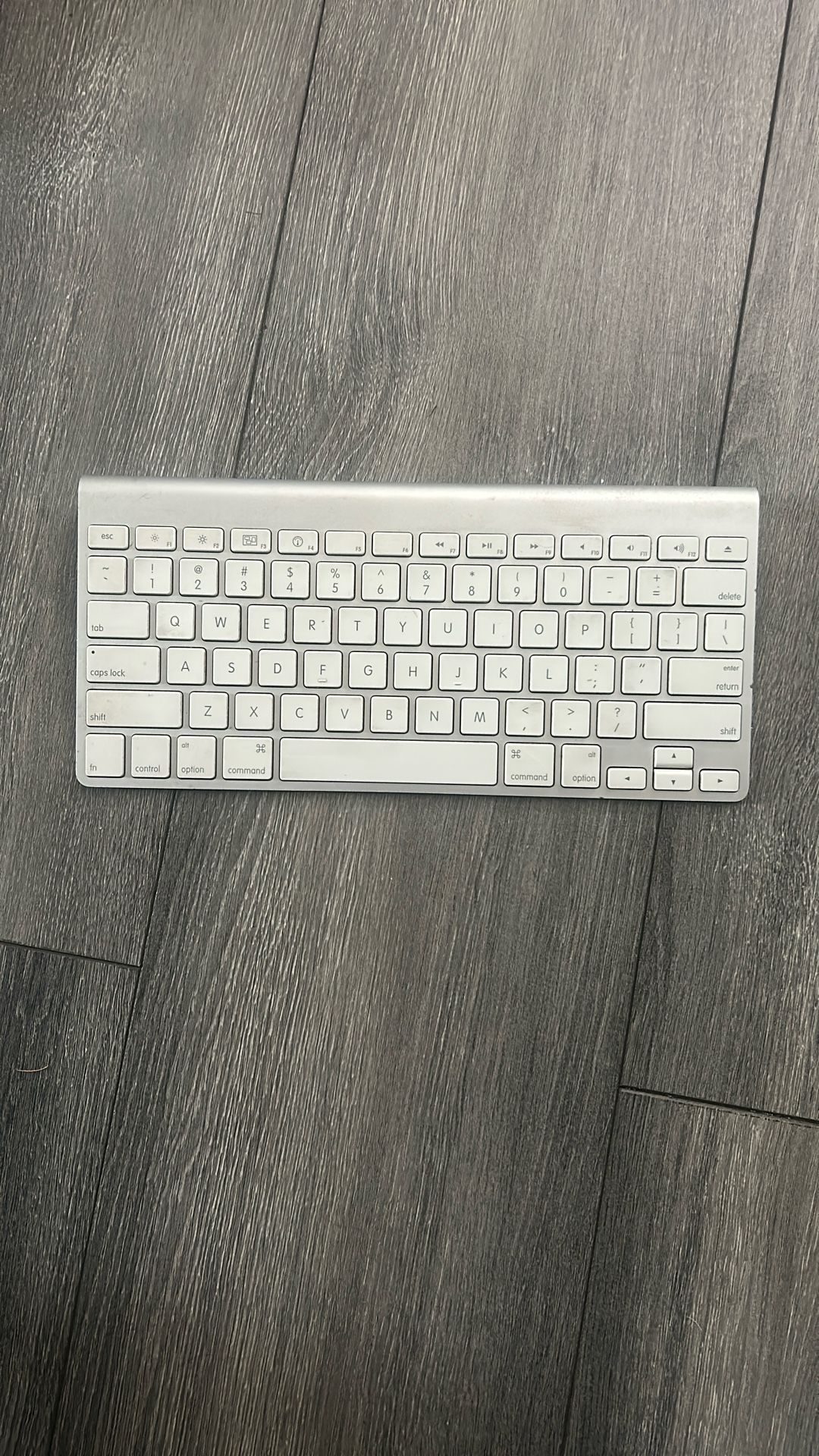 Apple Bluetooth Keyboard 