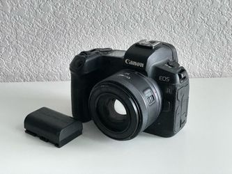 Canon EOS R with RF 50mm f/1.8 Lens