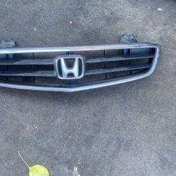 Part Front Grill 2001 Honda Odyssey Good Cond