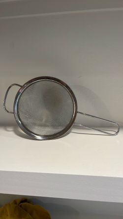 Metal strainer