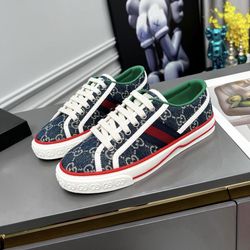 Men’s shoes