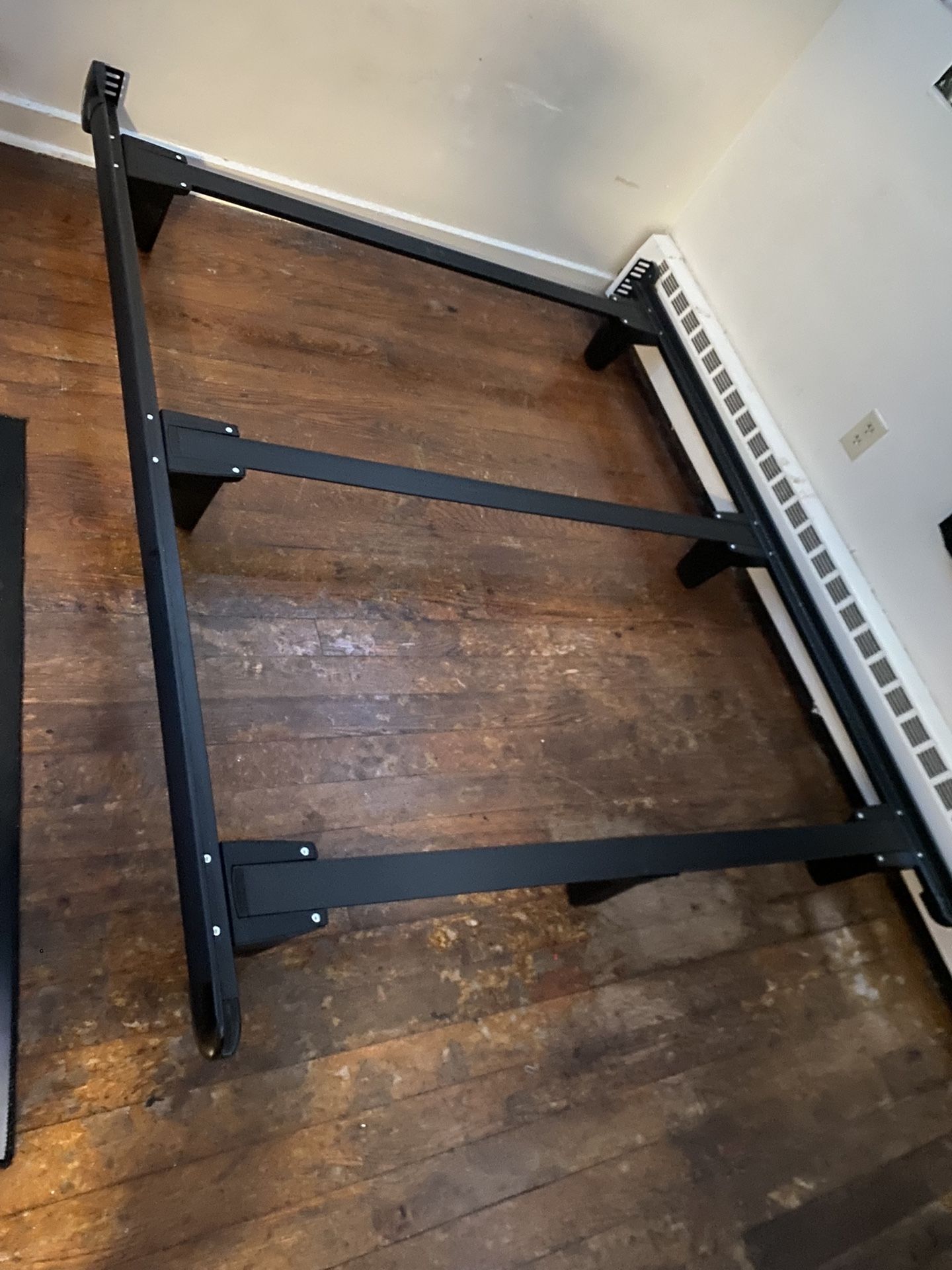Queen Frame