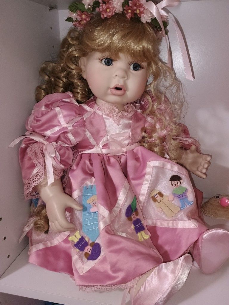 Marie Osmond Ceramic Rapunzel Doll 2007
