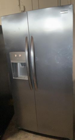 Frigidaire Side By Side Stainless Steel Fridge
