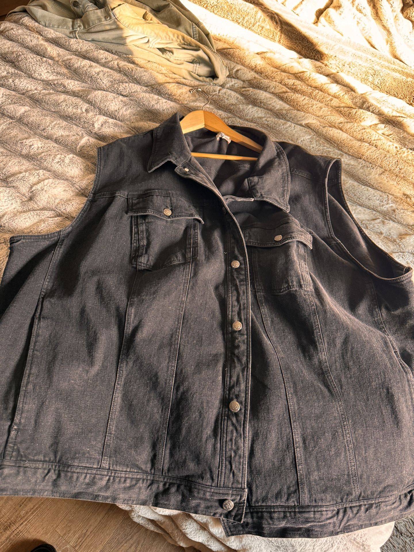 Black Jean Vest