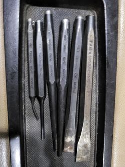 6 piece snap on punch set
The big chisel is not snap on.