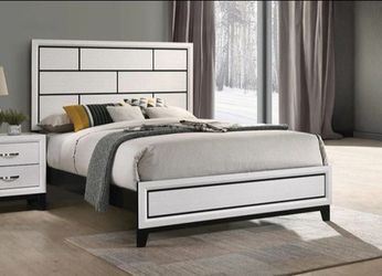 Furniture of America - Errico Queen Bed Frame in White ( Bed Frame Only )