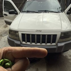 2004 Jeep Grand Cherokee Laredo