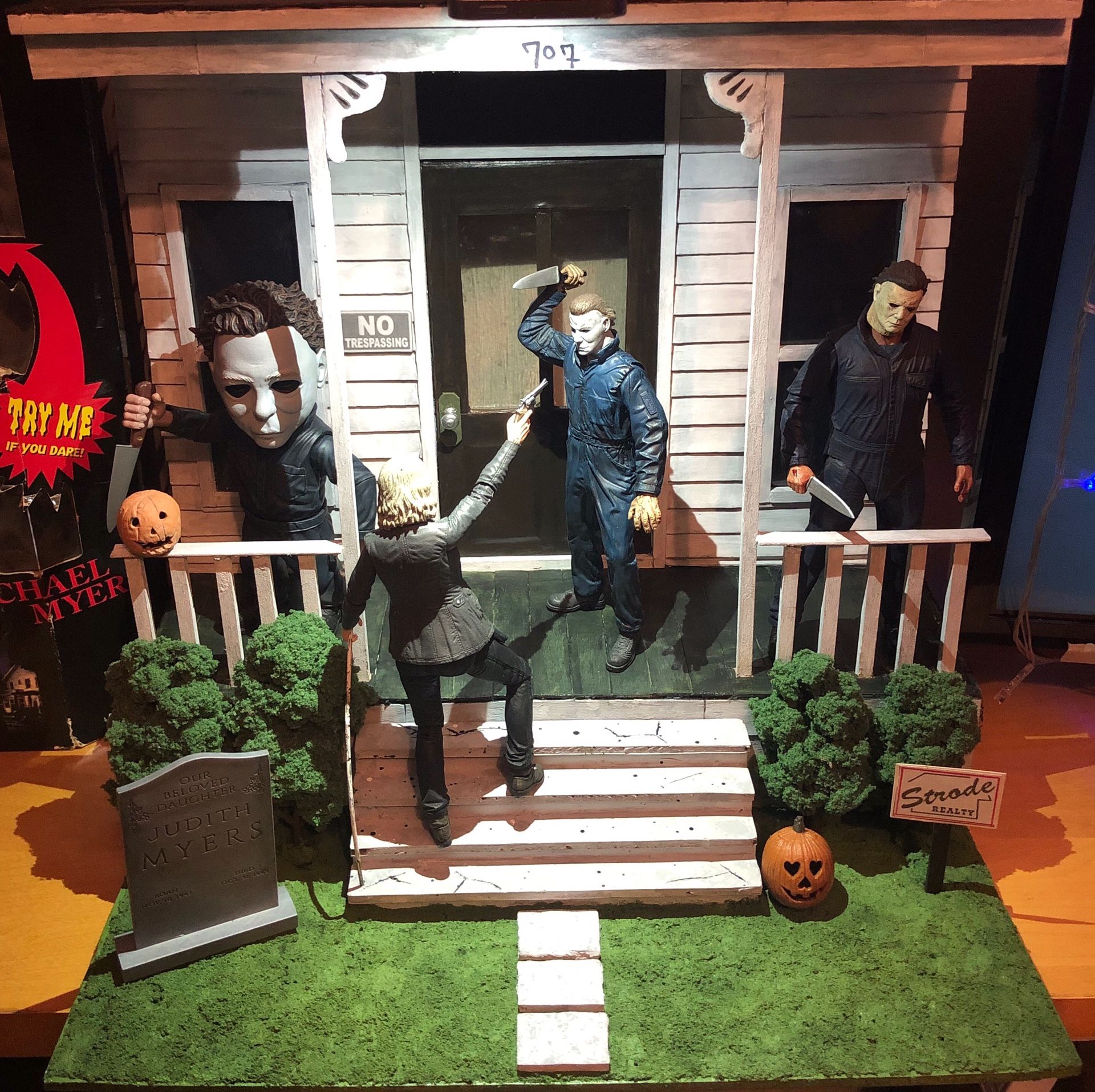 Halloween Michael Myers Diorama neca for Sale in Miami FL OfferUp