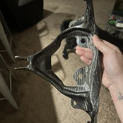 06 07 Gsxr 750 Carbon Fiber Front Fairing Stay