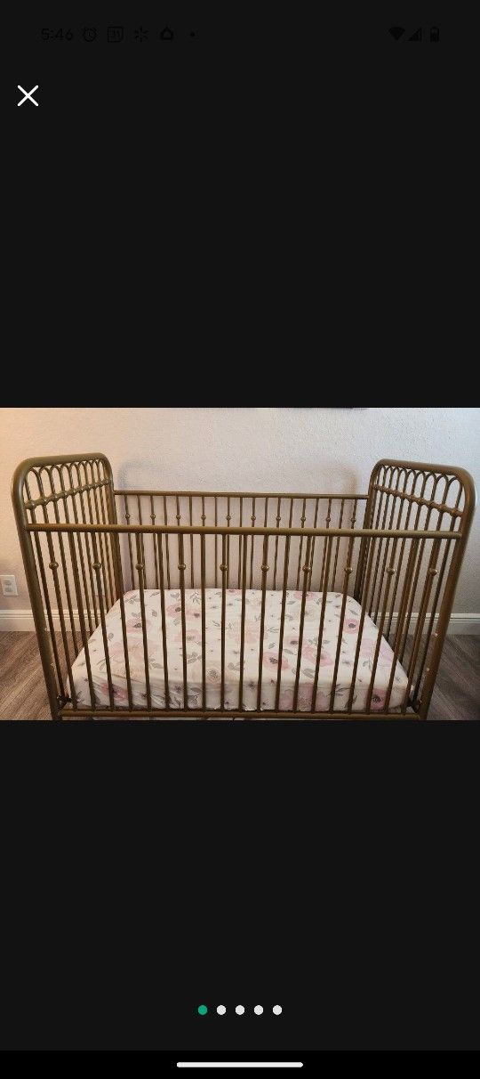 Bronze/Golden Crib 