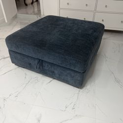Ottoman Storage /with wheels