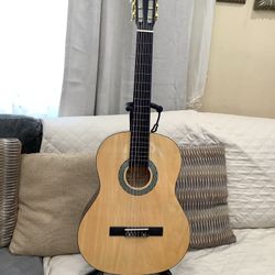 Huntington Classic Acoustic Guitar 