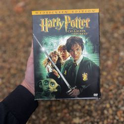Harry Potter and the Chamber of Secrets 2-Disc Special w/ Features (Widescreen)