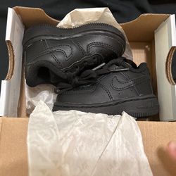 BRAND NEW NEVER WORN BABY SHOES