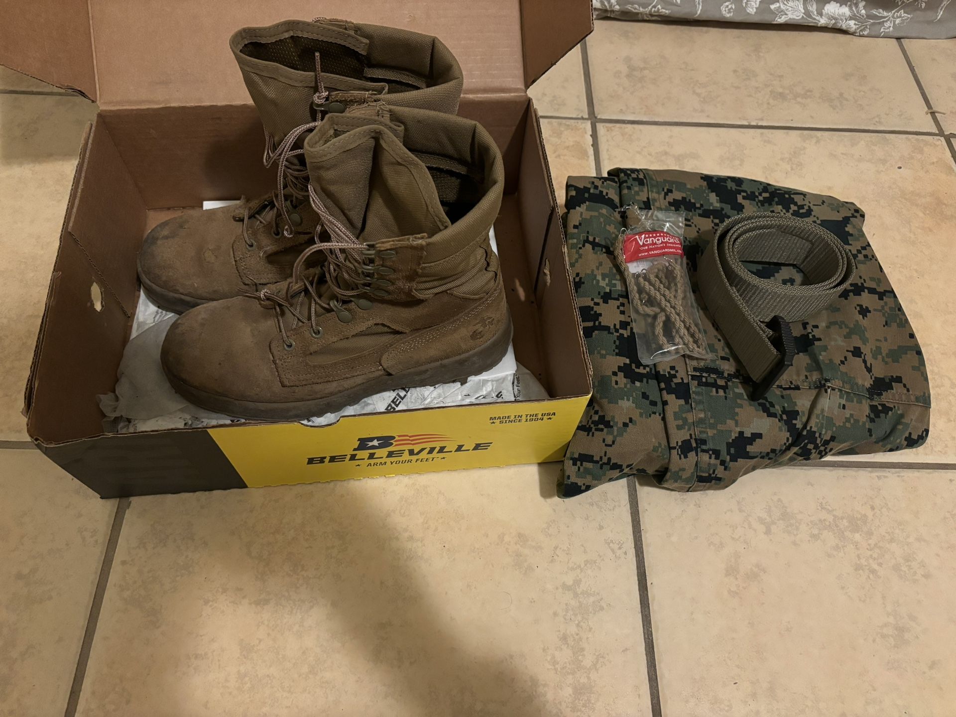 Belleville 590 USMC Boots + MARPAT Camo Pants with Belt and Boot Bands