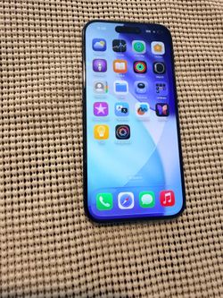 iPhone 15 pro unlocked