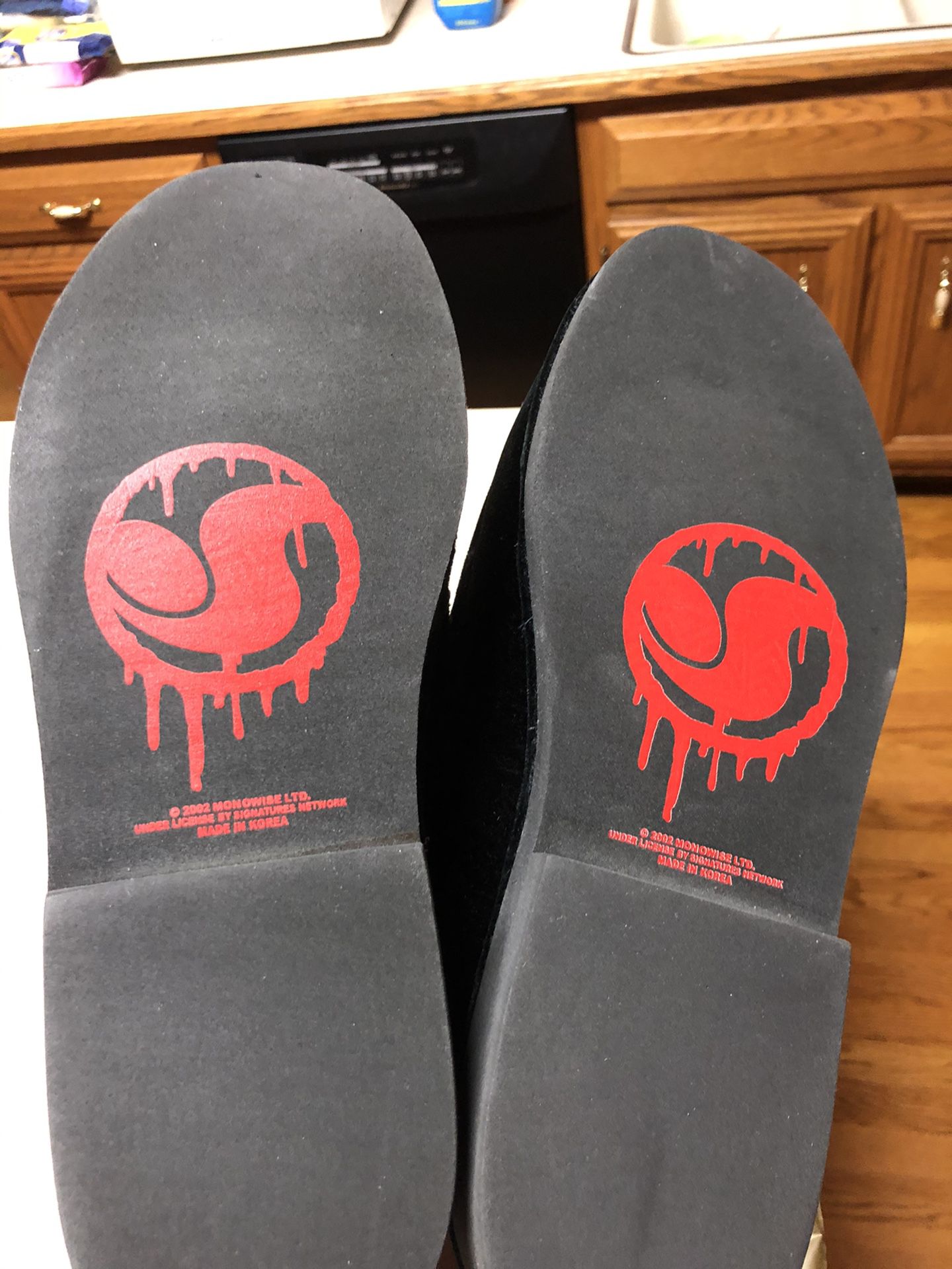 Vintage DVS Slippers (L) Ozzy BRAND NEW/never Black Sabbath for Sale in Wheaton, IL - OfferUp