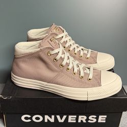 $45 Women’s Converse Hi Top Brand New Size 10