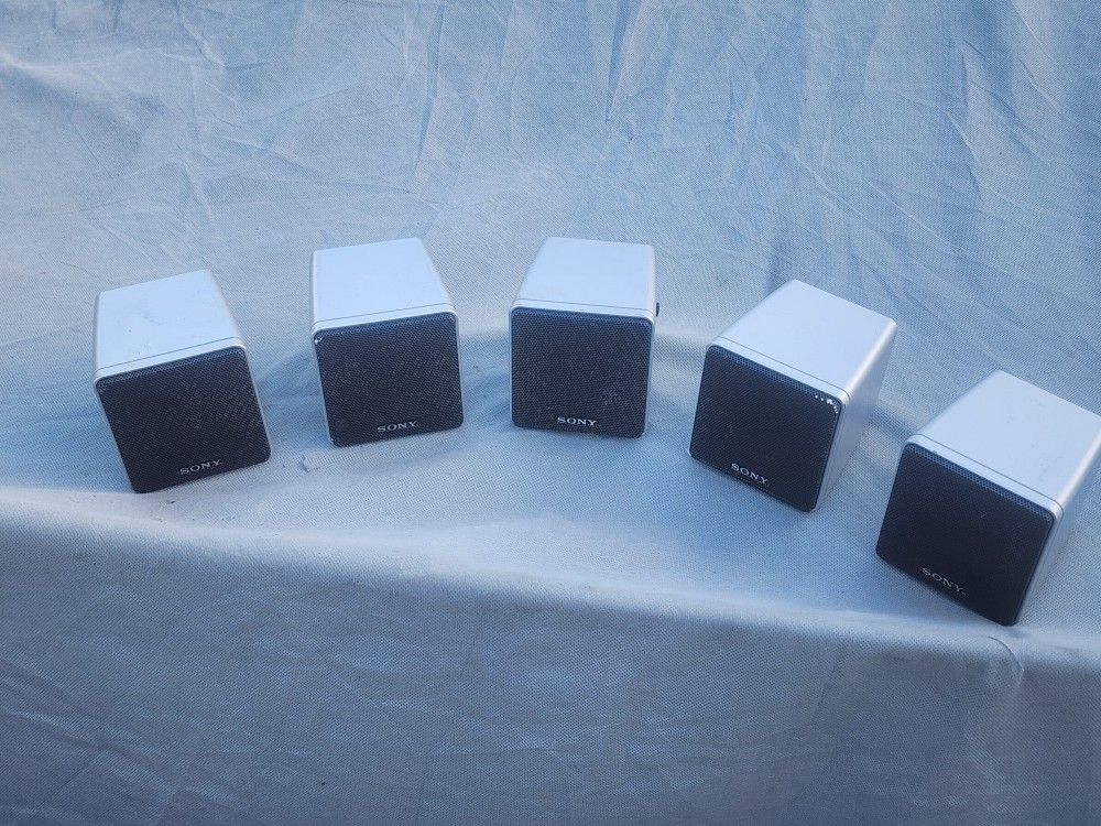 Sony Satellite Stereo Speakers Set Of 5