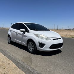 2013 Ford Fiesta SE