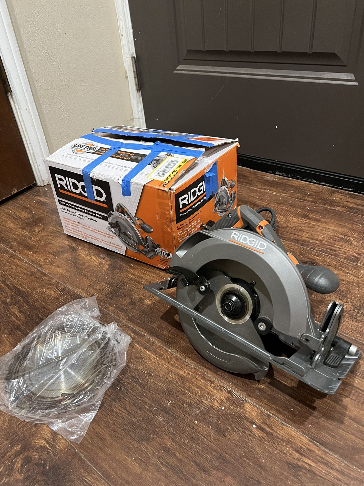 RIDGID 15 Amp 7-1/4 in. Circular Saw for Sale in Duncanville, TX OfferUp
