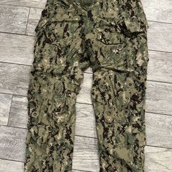 Patagonia Level 9 AOR2 Pants (woodland)  34 Regular