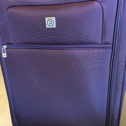 Protégé Purple Soft Side Luggage Spinner Wheels Wet Pocket Outside Pockets